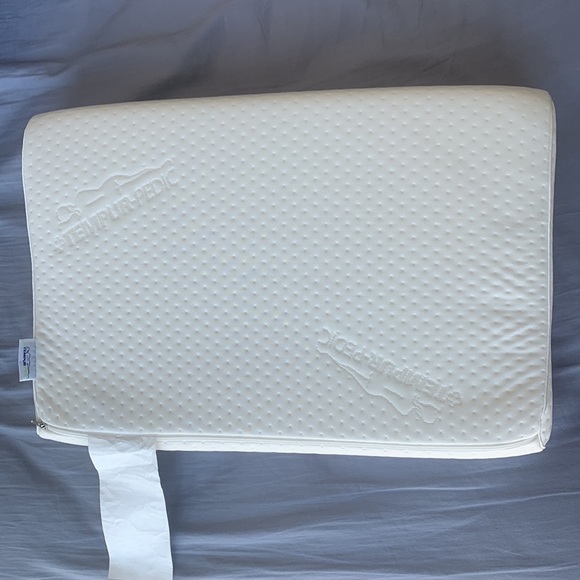 [SOLD] Tempur Neck Pillow Small - Picture 2 of 8